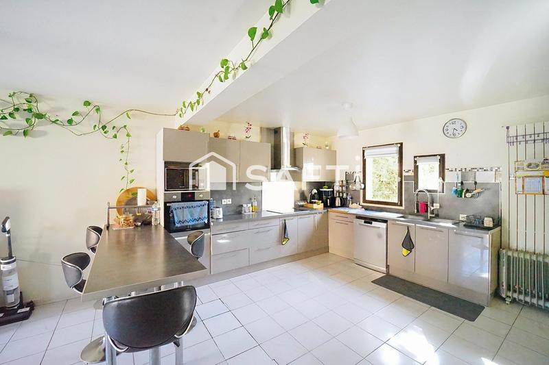 Maison - 200 m² - 7 pièces