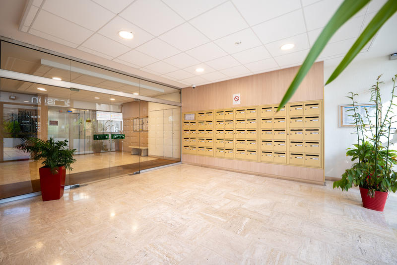 Appartement - 82 m² - 4 pièces