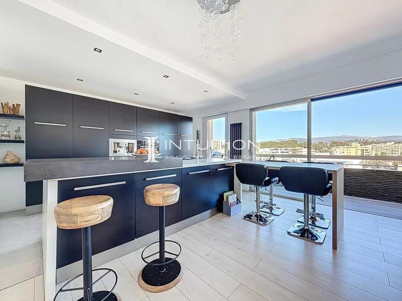 Appartement - 85 m² - 3 pièces