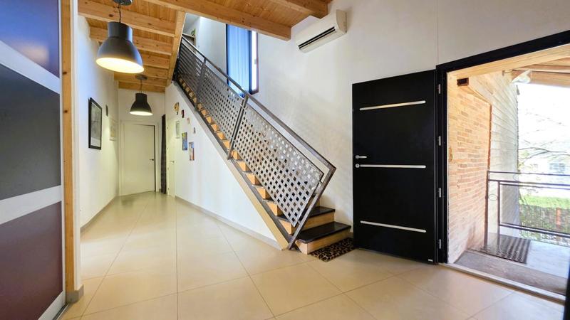 Maison - 240 m² - 8 pièces