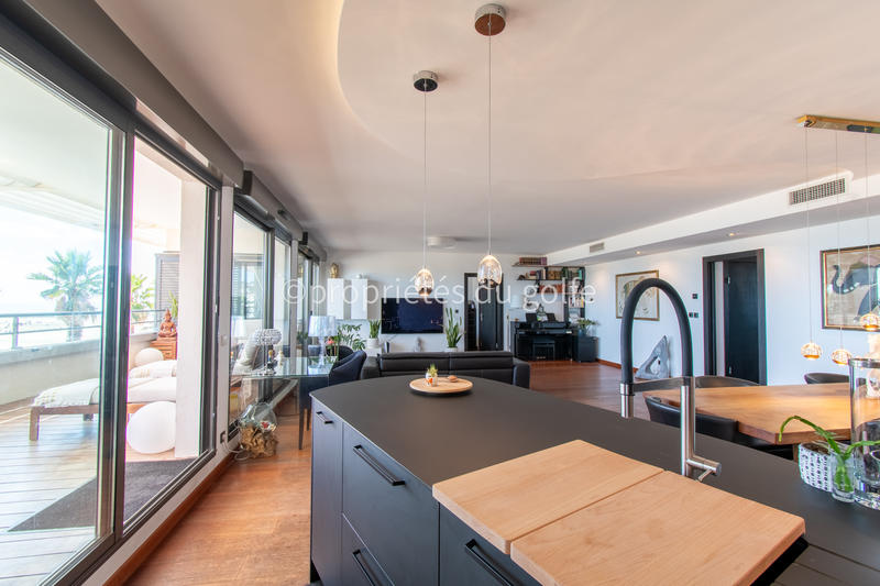 Appartement - 132 m² - 4 pièces