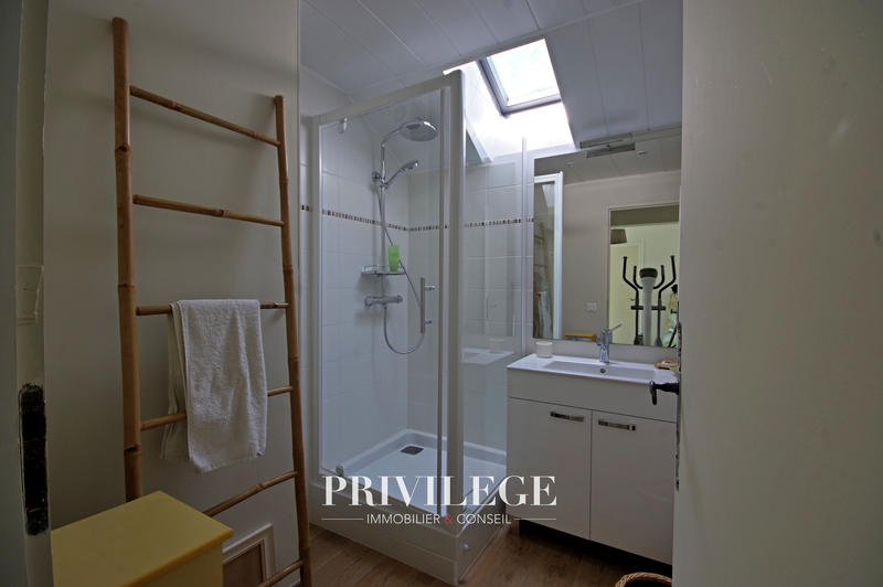 Maison - 161 m² - 7 pièces