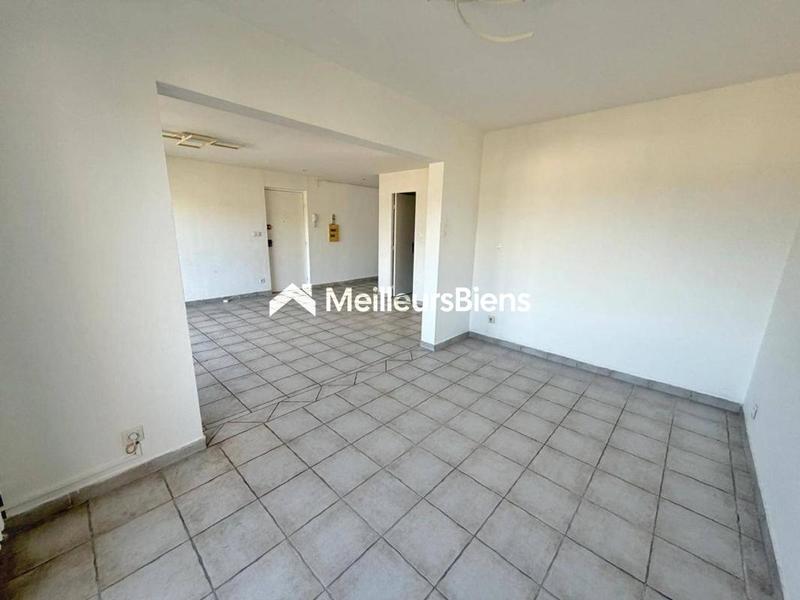 Appartement - 81 m² - 5 pièces