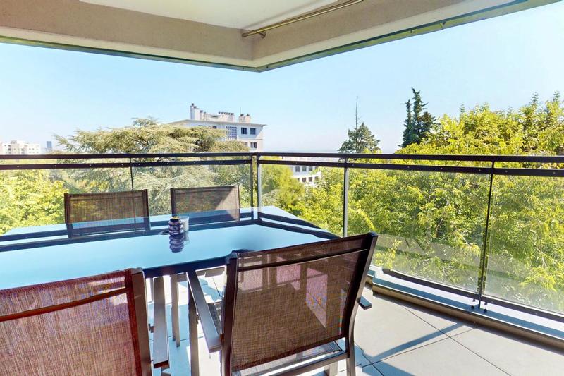 Appartement - 86 m² - 4 pièces