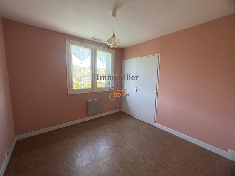 Maison - 99 m² - 5 pièces