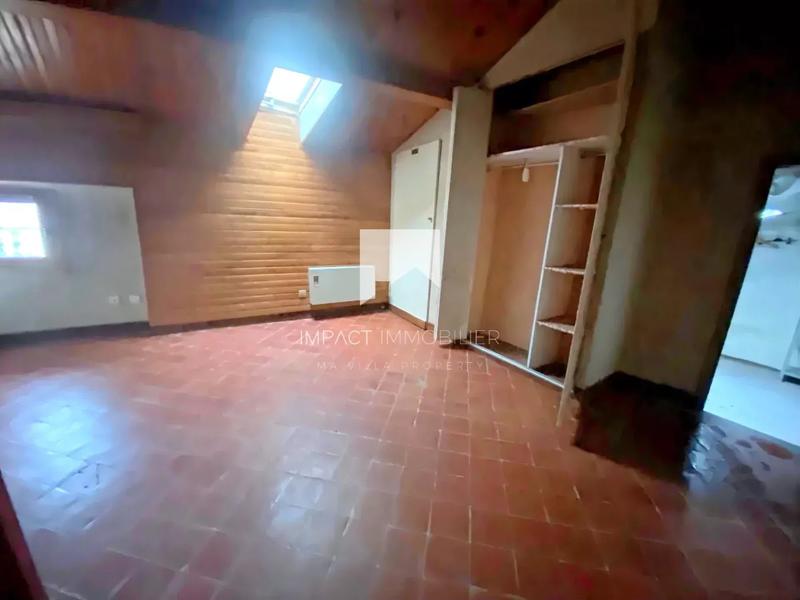 Appartement - 90 m² - 4 pièces