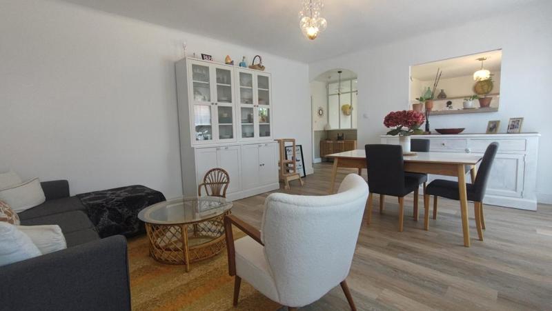 Maison - 99 m² - 4 pièces