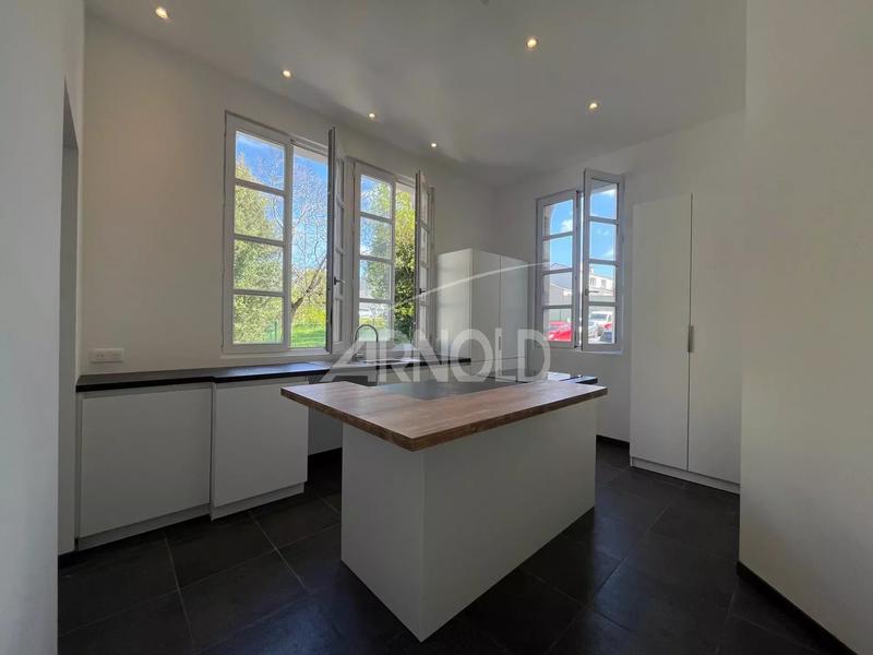 Maison - 145 m² - 6 pièces