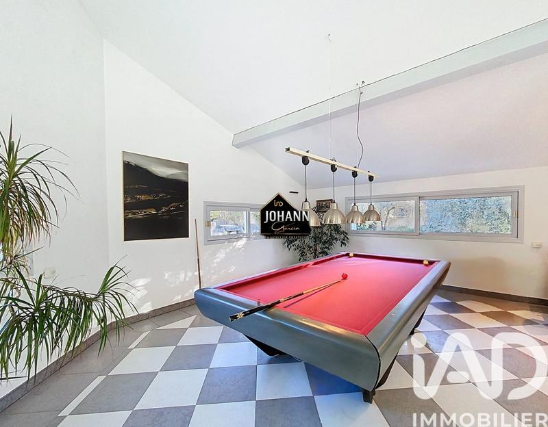 Maison de maîtres - 335 m² - 11 pièces