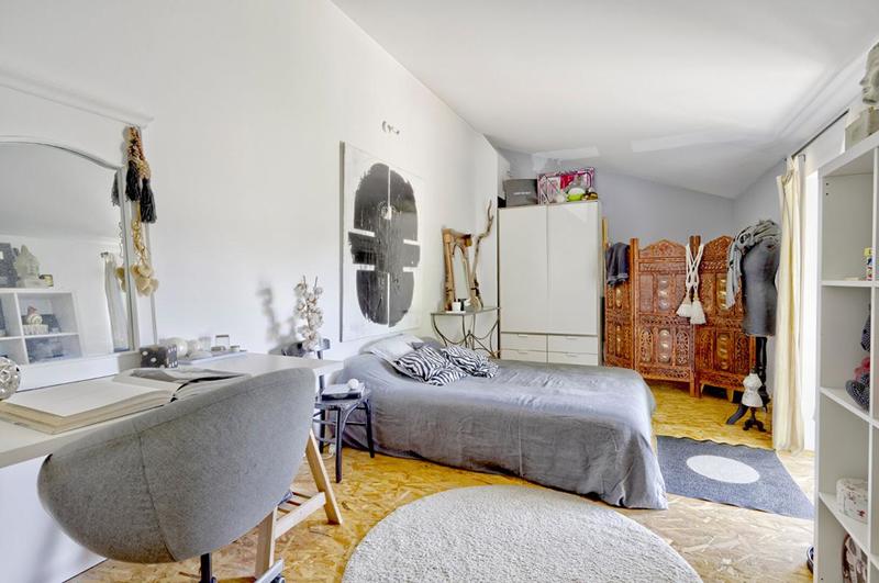 Maison - 225 m² - 6 pièces