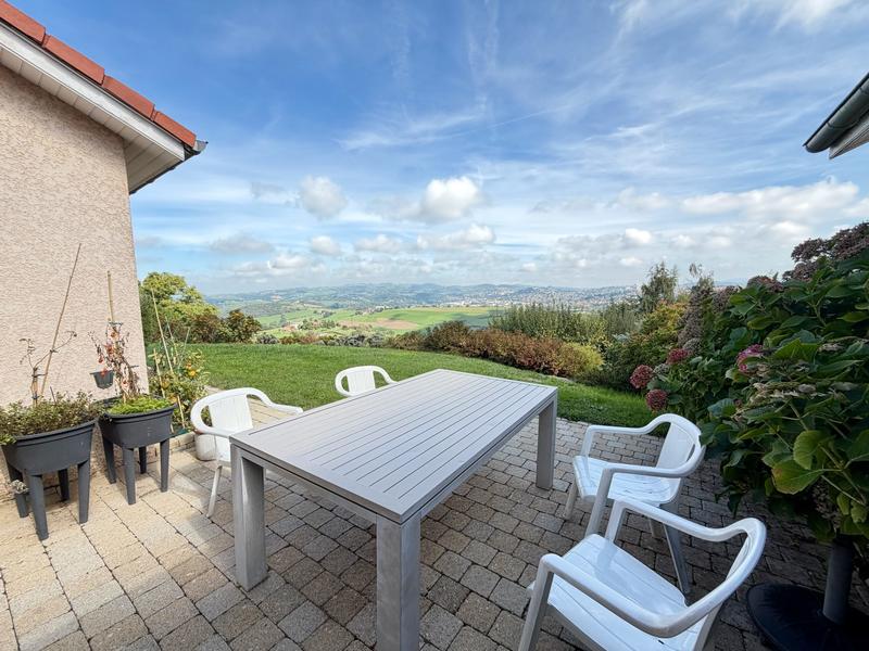 Maison - 208 m² - 8 pièces