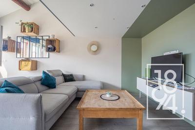 Penthouse - 76 m² - 3 pièces