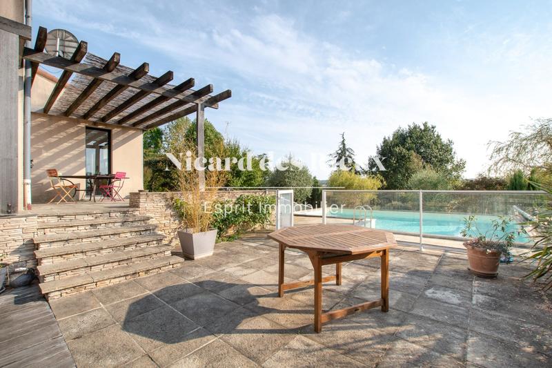 Maison - 179 m² - 8 pièces