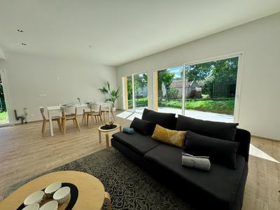 Maison - 121 m² - 5 pièces