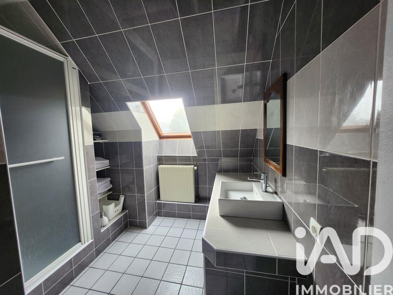 Maison - 93 m² - 5 pièces