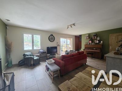 Maison - 99 m² - 5 pièces