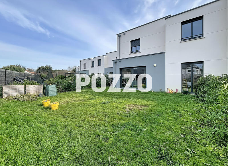 Maison - 95 m² - 5 pièces