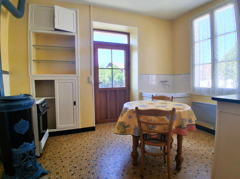 Maison - 215 m² - 8 pièces