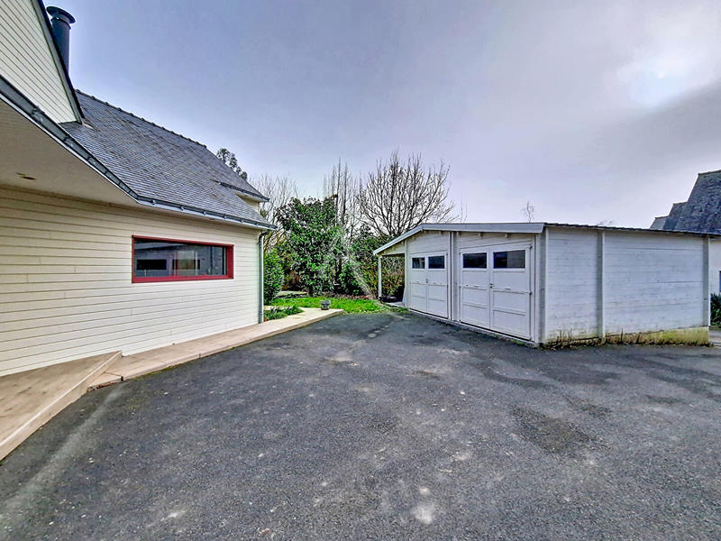 Maison - 215 m² - 7 pièces