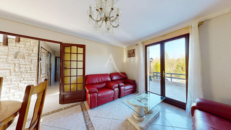 Maison - 96 m² - 5 pièces