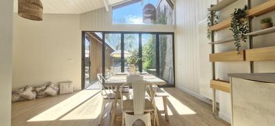 Maison - 241 m² - 8 pièces