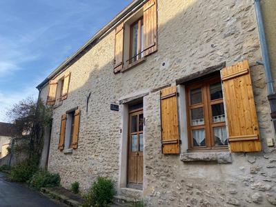 Maison - 95 m² - 4 pièces