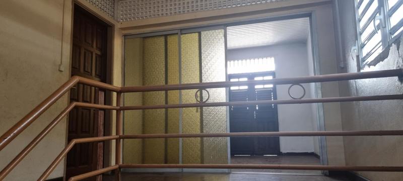 Appartement - 180 m² - 8 pièces