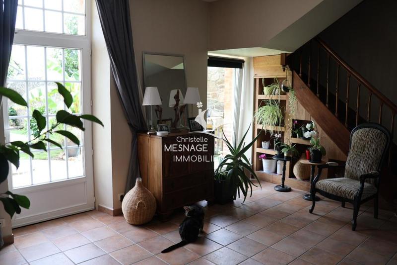 Demeure - 224 m² - 8 pièces