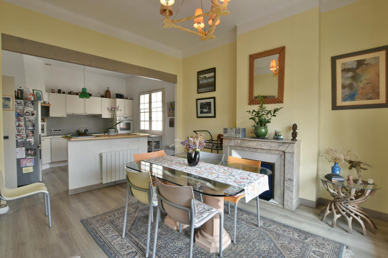 Appartement - 140 m² - 5 pièces