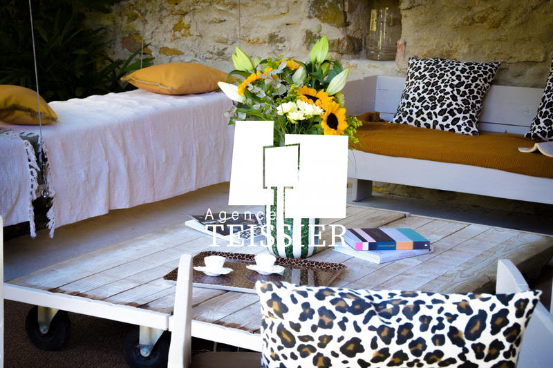 Maison - 434 m² - 11 pièces