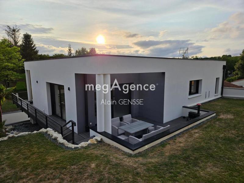 Maison d'architecte - 202 m² - 6 pièces