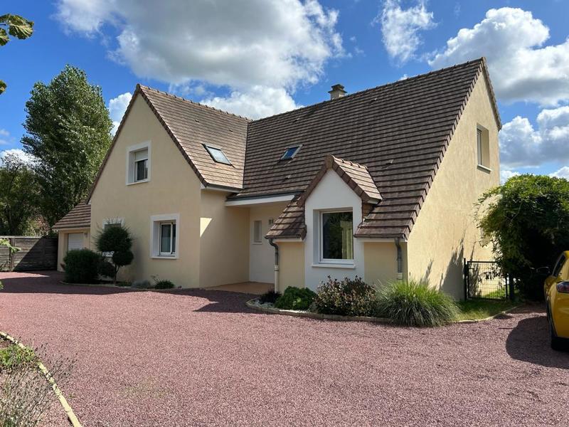 Maison - 213 m² - 6 pièces