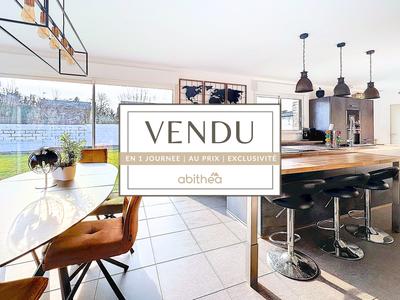 Maison - 144 m² - 5 pièces