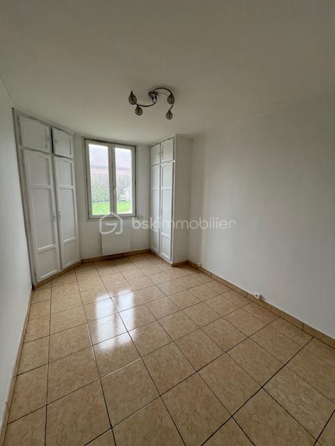 Propriété - 240 m² - 9 pièces