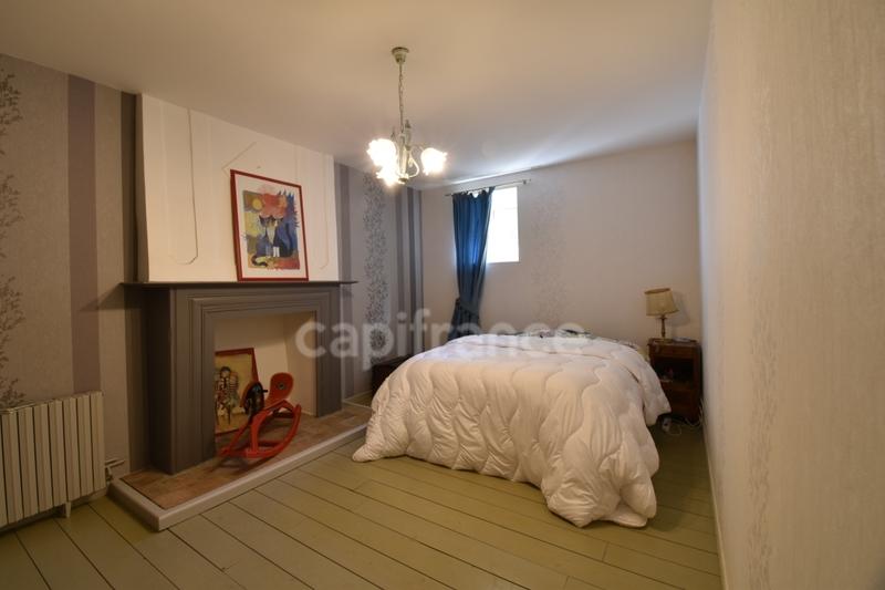 Maison - 190 m² - 8 pièces