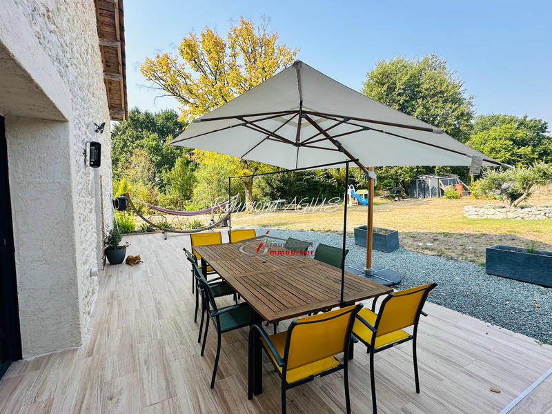 Maison - 330 m² - 14 pièces