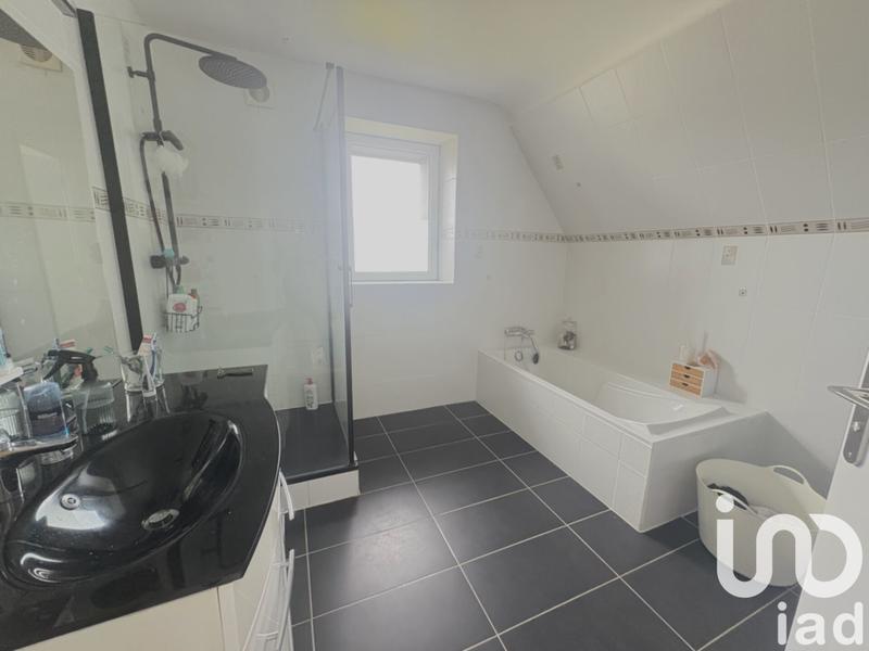 Maison - 195 m² - 8 pièces