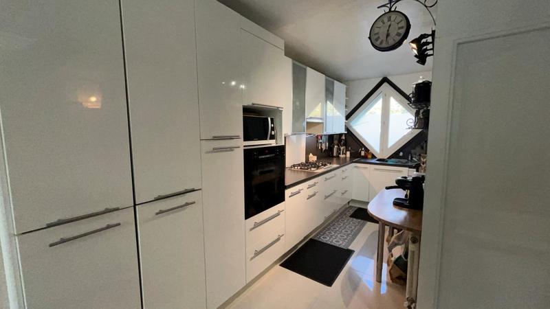 Pavillon - 100 m² - 5 pièces