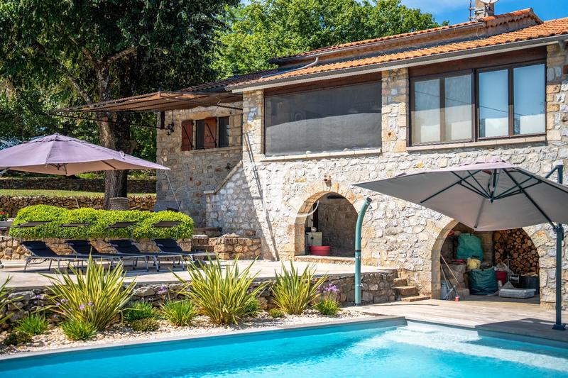 Maison - 166 m² - 7 pièces