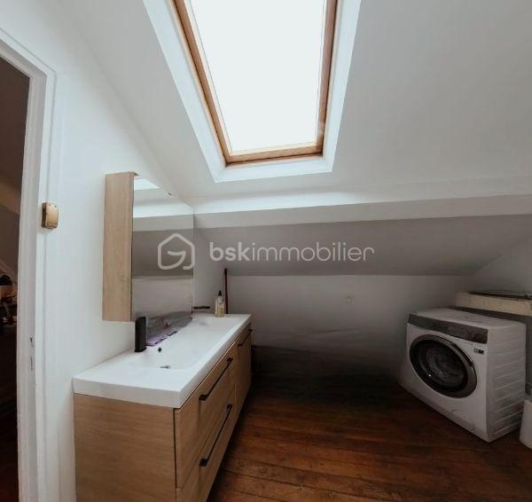 Immeuble - 1 665 m² - 33 pièces