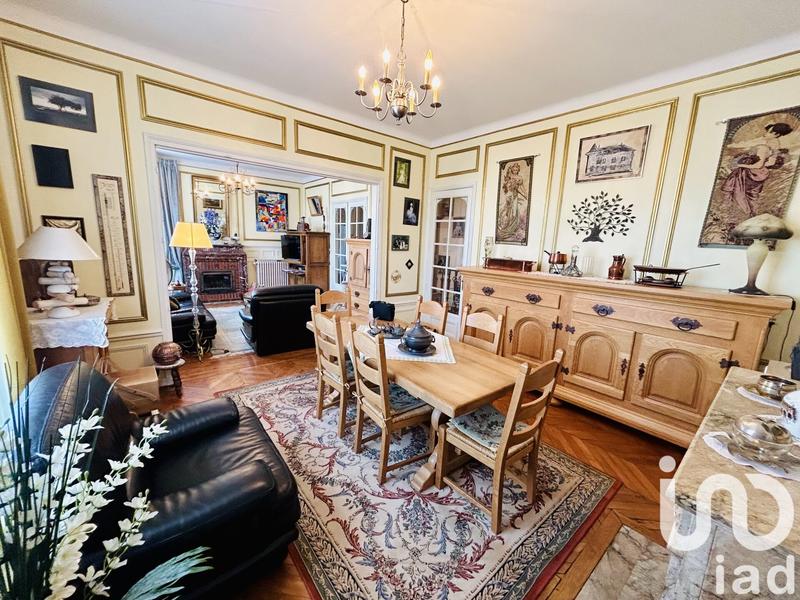 Château - 330 m² - 10 pièces