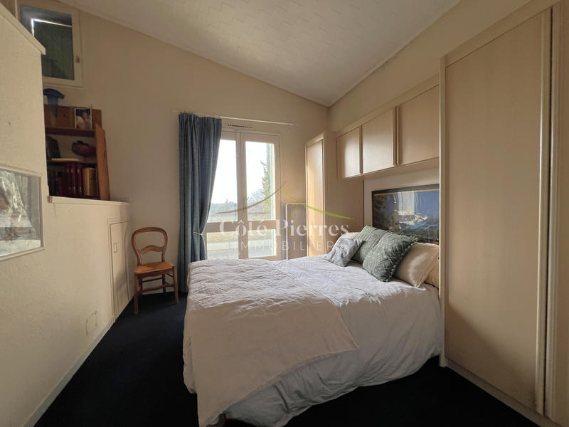 Maison - 220 m² - 6 pièces