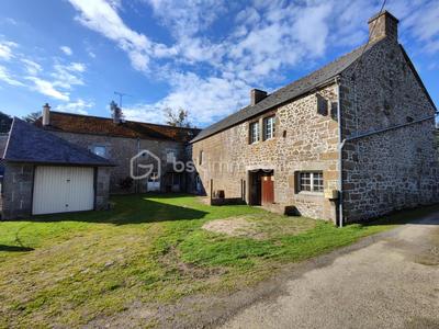 Demeure - 98 m² - 17 pièces