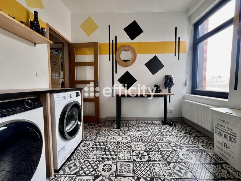 Maison - 247 m² - 10 pièces