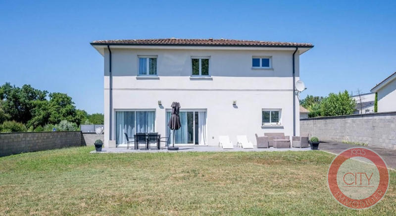 Maison contemporaine - 144 m² - 6 pièces