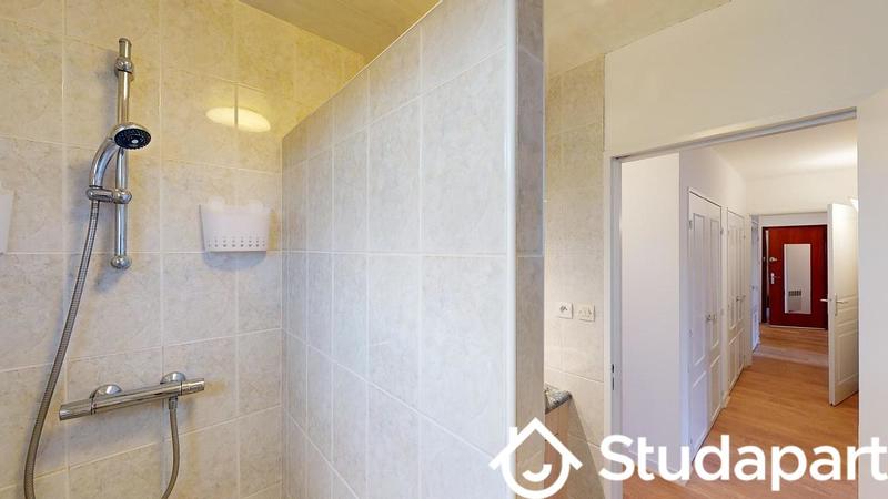 Chambre - 9 m² - 1 pièce