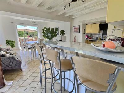 Maison - 143 m² - 6 pièces