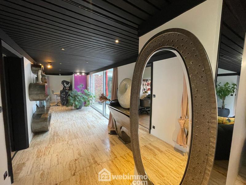 Maison - 308 m² - 6 pièces