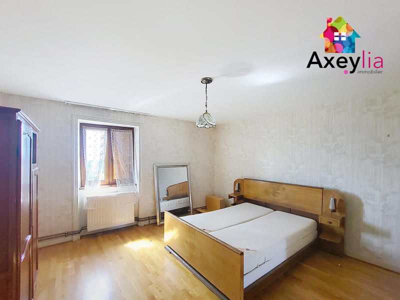 Maison - 280 m² - 10 pièces