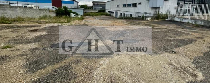 Terrain industriel - 800 m²
